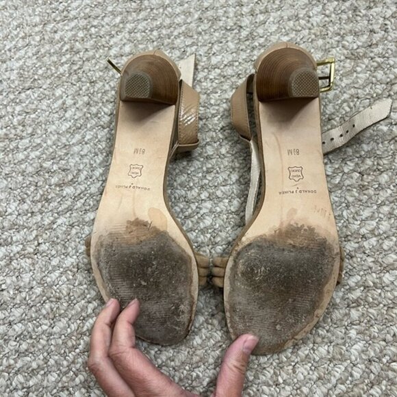 Donald J Pliner Sz 8.5 Viana Tan Strappy Thong Heel Sandals Made in Italy Slide - Picture 7 of 9